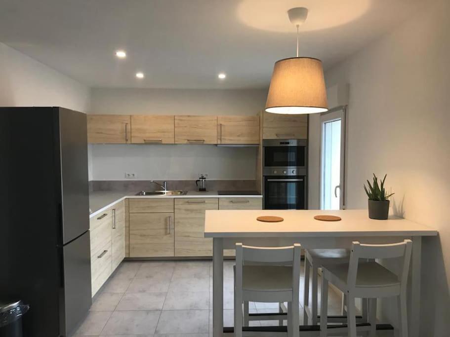 Appartement Neuf Avec Spa Saint-Martin-dʼArdèche Buitenkant foto